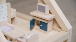 Plan Toys PlanToys Holzspielzeug Wohnzimmer-Orchard -Corolle Verkaufsgeschäft 7355 1