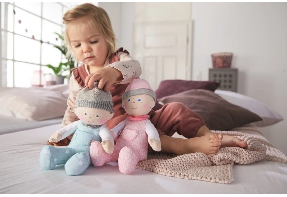 HABA Kuschelpuppe Pit 4 HABA Kuschelpuppe Pit – Bild 2