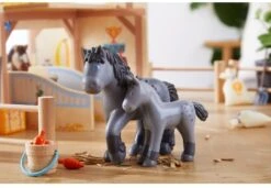 HABA Little Friends - Pferd Cassandra Und Fohlen Cleo 7 HABA Little Friends - Pferd Cassandra Und Fohlen Cleo -Corolle Verkaufsgeschäft haba little friends pferd cassandra und fohlen cleo 3