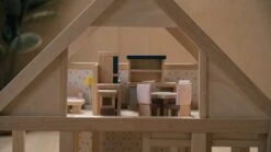 Plan Toys PlanToys Holzspielzeug Esszimmer-Orchard -Corolle Verkaufsgeschäft lf 7354 dining room orchard 3jpg