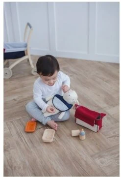 Plan Toys PlanToys Holzspielzeug Puppenfütterungs-Set 11 Plan Toys PlanToys Holzspielzeug Puppenfütterungs-Set -Corolle Verkaufsgeschäft plantoys holzspielzeug puppenfuetterungs set 3